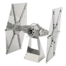 S pravy 3D modelov Star Wars Metal Earth - Bojovn k s kravatami