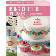 Using Cutters on Cakes (Modern Cake Decorator) (The Modern Cake Decorator)