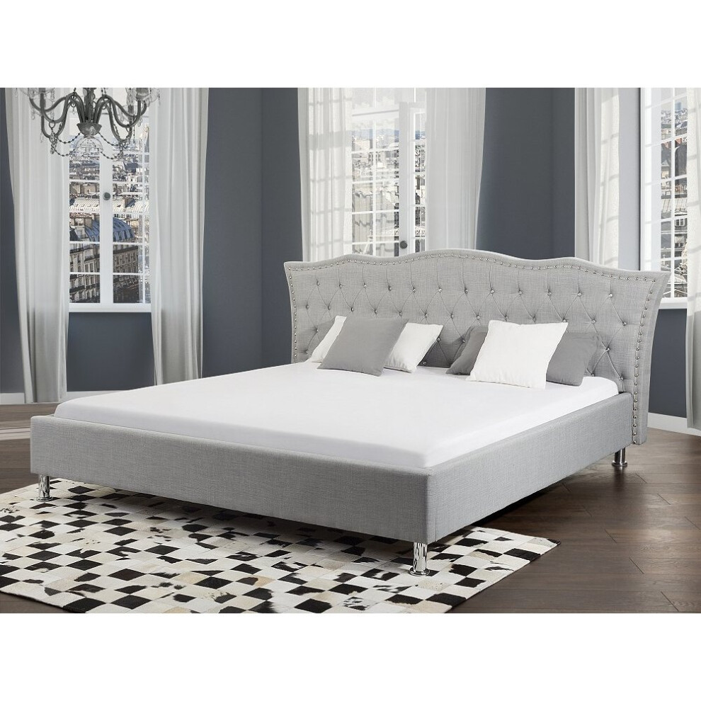 (Grey, Yes) Super kingsize bed -  - METZ