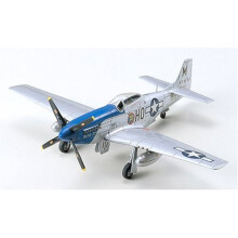 Tamiya 1/72 North American P-51D Mustang Aircraft Model Kit 60749 - Unassembled & Unpainted