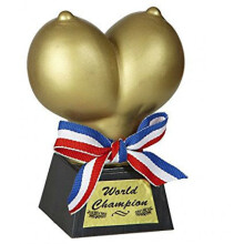 Golden Boobs Trophy - Goldener Busen Award Neu Partyartikel Dekoration Karneval -  goldener busen award neu partyartikel dekoration karneval fasching