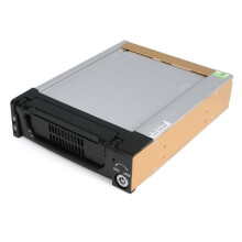STARTECH Abnehmbares Robustes Aluminium Rack 5.25" mit Lüfter für SATA 3.5" Festplatte - 1 x Unterstützte Festplatte