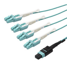 Glasvezelkabel - StarTech.com - MPO8LCPL3M - 3 m - OM3 - Mannelijk-Mannelijk - Aqua