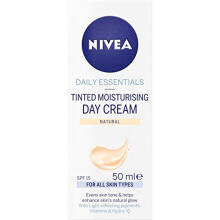 Nivea Visage Daily Essentials Tinted Moisturising Day Cream Natural SPF 15 (50ml)