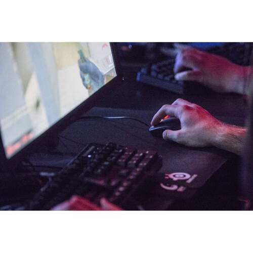 SteelSeries SteelSeries QcK, Gaming Mouse Pad, 320mm x 270mm - Black 2