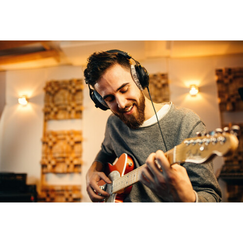 beyerdynamic beyerdynamic DT 770 PRO Studio Headphones - 80 Ohm 2
