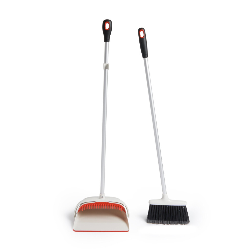 OXO Good Grips Upright Sweep Set - White