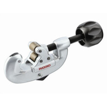 RIDGID 32920 Screw Feed No.15 Tubing and Conduit Cutter 28mm Capacity