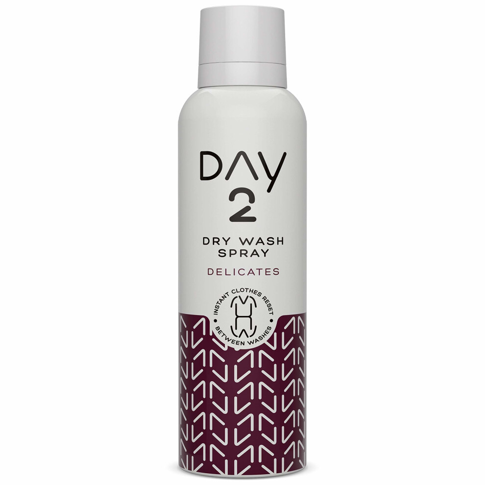 Day2 Delicates Dry Wash Clothes Spray, 200 ml