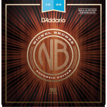 D'Addario Guitarstrenge - Akustiske guitarstrenge - Nikkelbronze - Til 6-strenget guitar - Naturlig klar og fokuseret tone - NB1252BT - Let (Bala