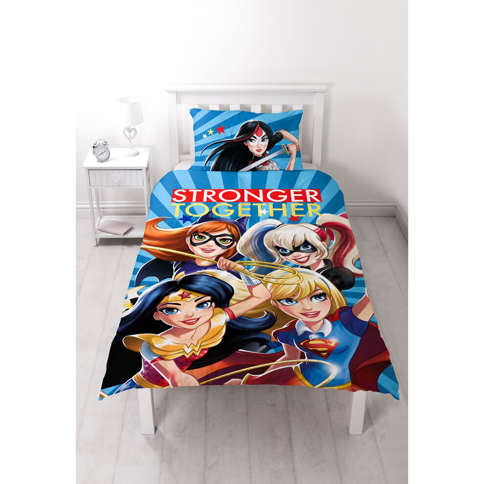 DC Comics Superhero Girls 'Super' Single Duvet Set - Large Print Design