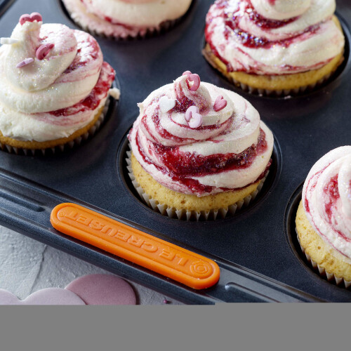 Le Creuset Le Creuset Toughened Non-Stick Bakeware 12 Cup Muffin Tray 2