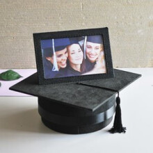 HAT STYLE MEMORY GRADUATION PHOTO FRAME-