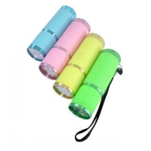 Kingavon 9-LED Glow In The Dark Torch (Colours Selected At Random)