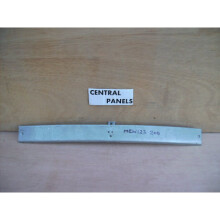 MERCEDES W123 200/300 SERIES 1976 TO 1985 NEW FRONT LOWER VALANCE BETWEEN WINGS