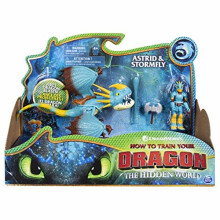 DreamWorks Dragons Stormfly and Astrid - Armored Viking Figure