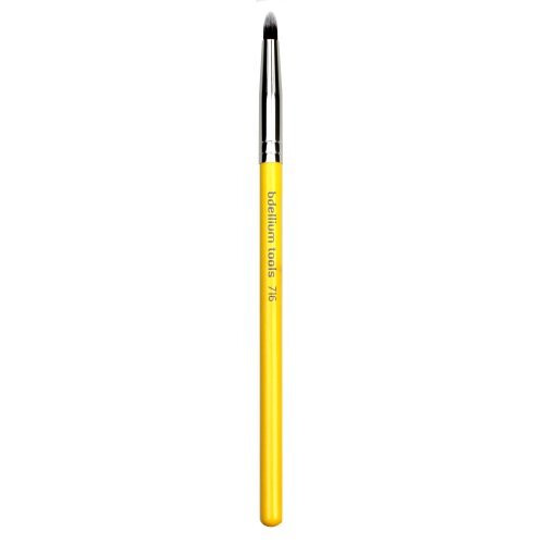 Bdellium Tools Professional Makeup Brush Studio Line Smoky Eyeliner 716