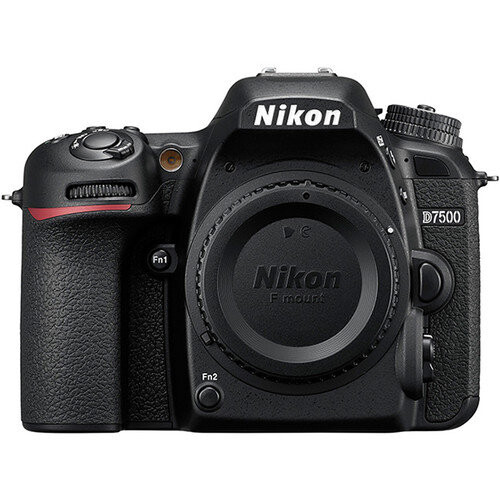 Nikon Nikon D7500 + Nikon Af-S Dx 16-80Mm F2.8-4E Ed Vr