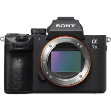 Sony A7 Iii + Sel 24-105Mm F4 G Oss