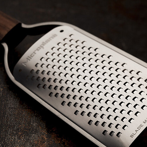 Microplane Microplane Master Series Wood Handle Coarse Blade Grater 1