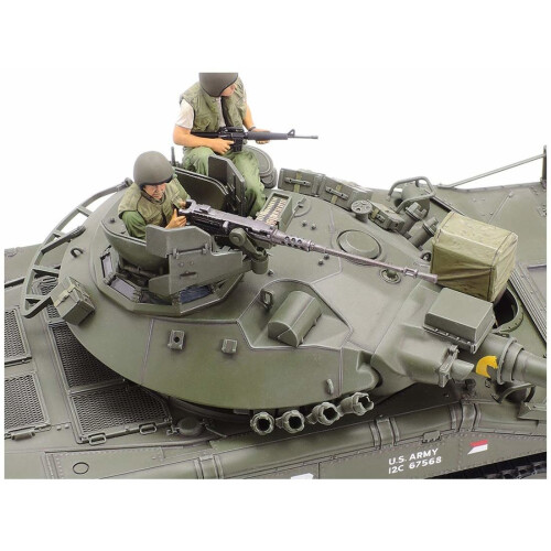Tamiya Tamiya US M551 Sheridan Vietnam Panzer 2