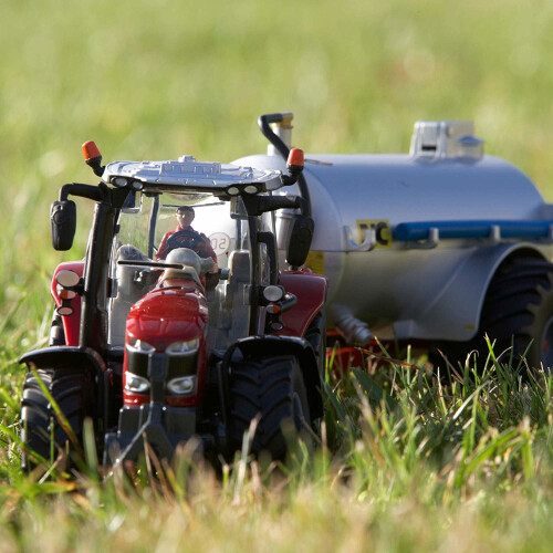 Britains Britains Massey Ferguson 6718S Tractor 1:32 Scale 2
