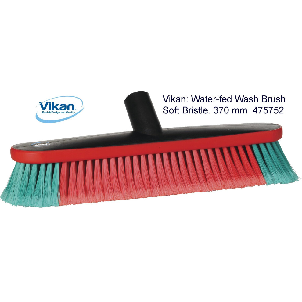 Vikan 475752 Water-Fed Soft Vehicle Cleaning Wash Brush Large 370 Mm Rubber Edge 5705024757521