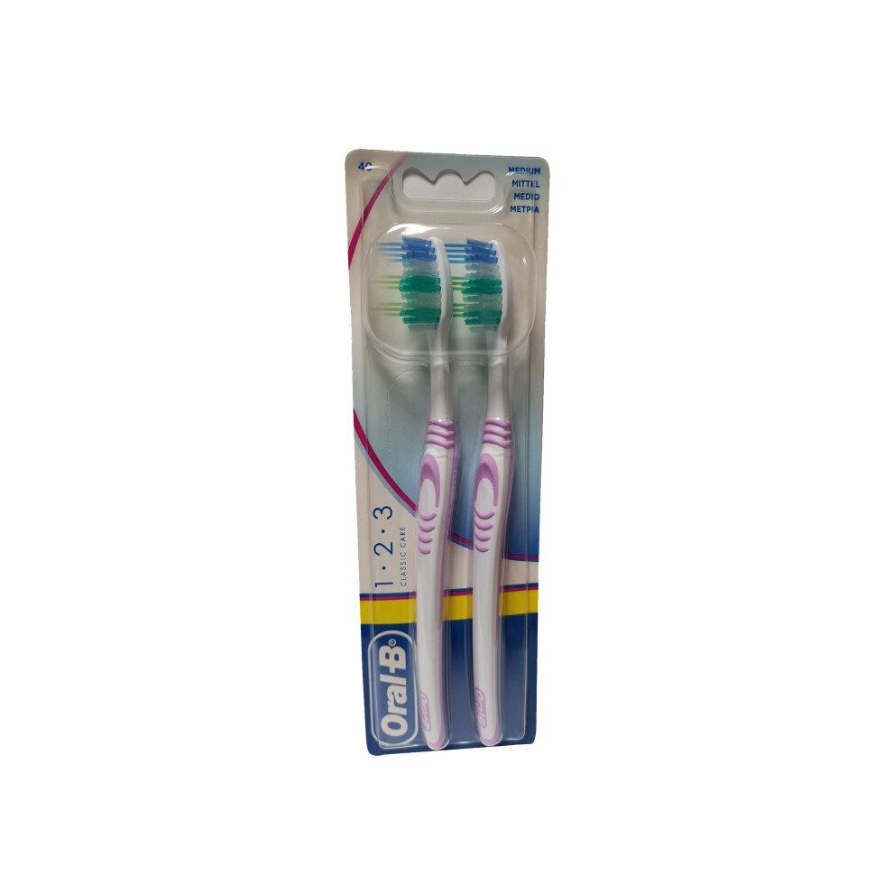 Oral-B Classic Care Twin Toothbrushes- Medium