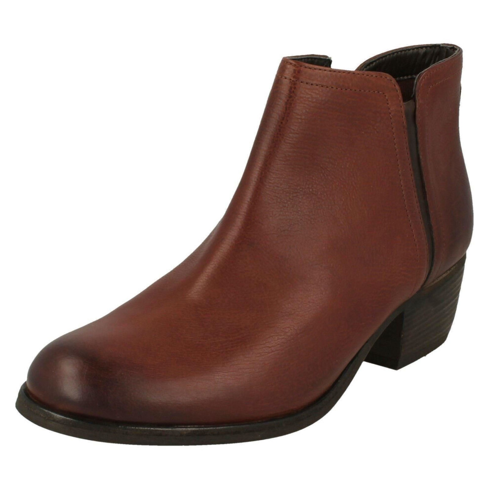 (UK 7, Mahogany (Brown)) Ladies Clarks Chelsea Boot Maypearl Ramie - D Fit