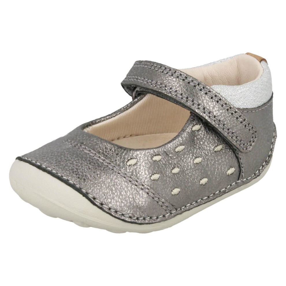 (UK 2 Infant, Metallic (Silver)) Girls Clarks Casual Flats Little Lou - G Fit