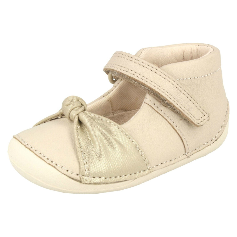 (UK 2 Infant, Cream (Beige)) Girls Clarks Cruisers Little Nia - G Fit