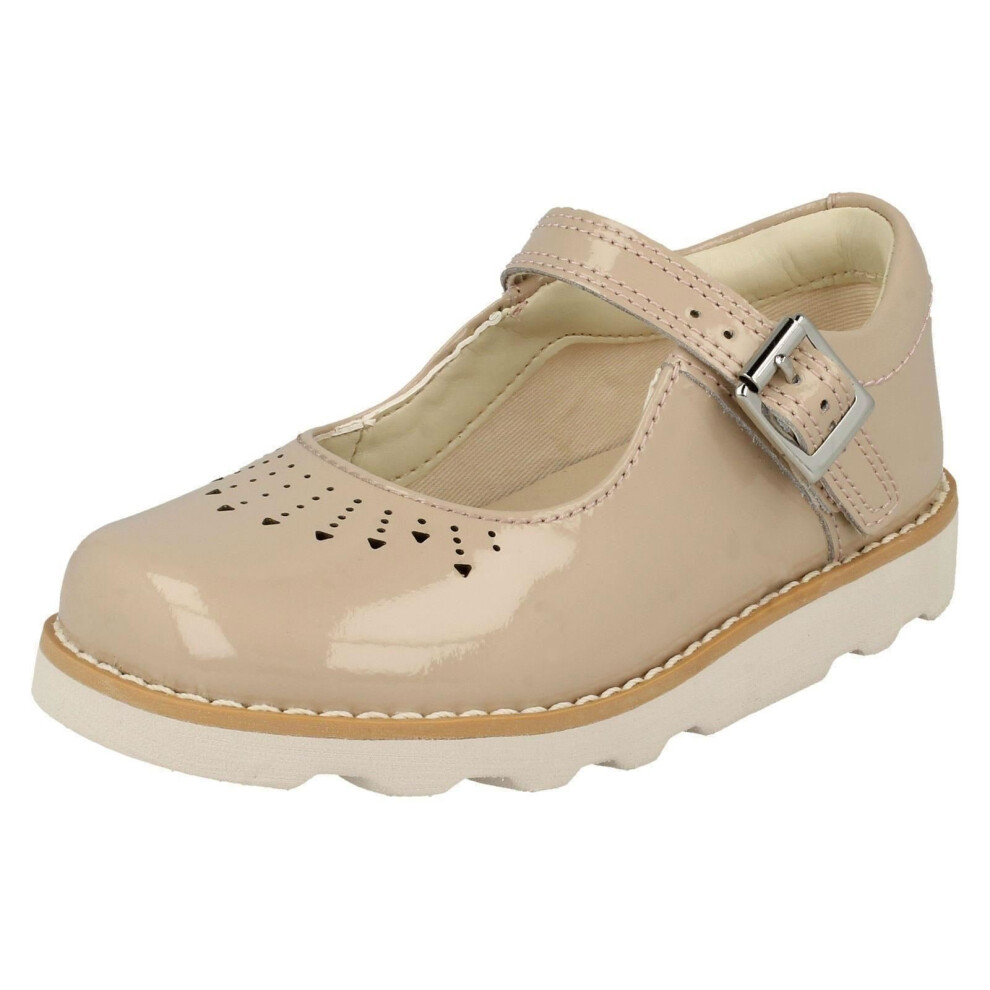 (UK 12 Child, Blush (Beige)) Girls Clarks Cut Out Detailed Shoes Crown Jump - G Fit