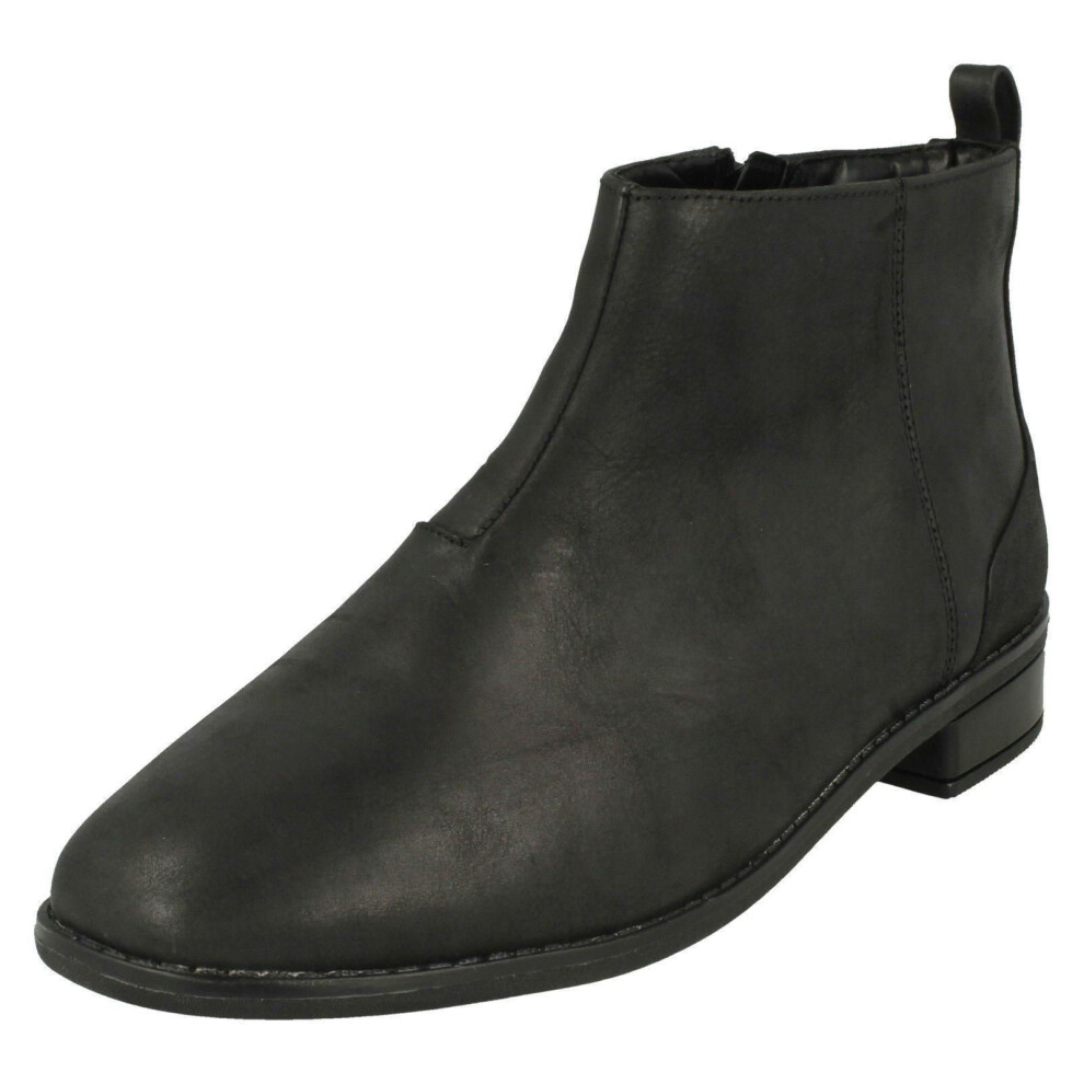 (UK 6.5 Child, Black) Girls Clarks Ankle Boots Drew Moon - G Fit