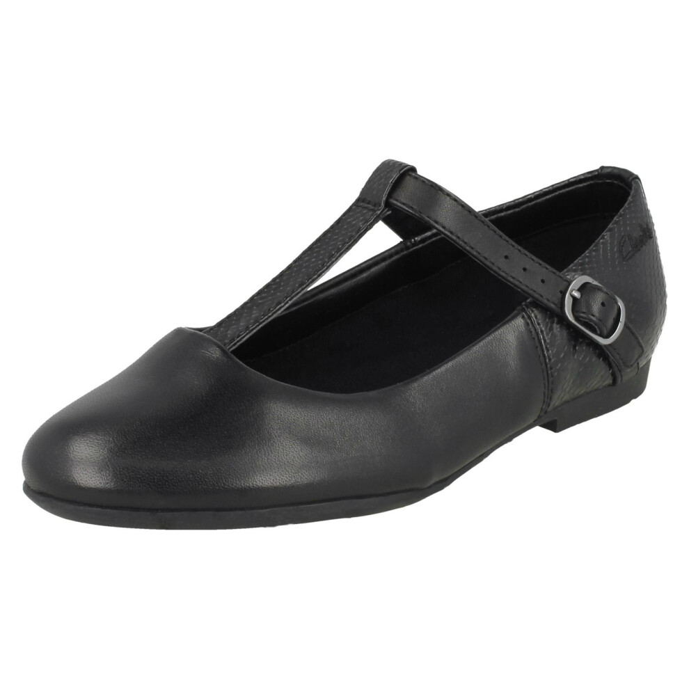 (UK 13 Child, Black) Girls Clarks T-Bar School Shoes Erica Lola - G Fit