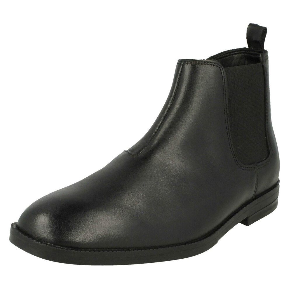 (UK 8 Junior, Black) Boys Clarks Smart Boots Rufus Trail - G Fit