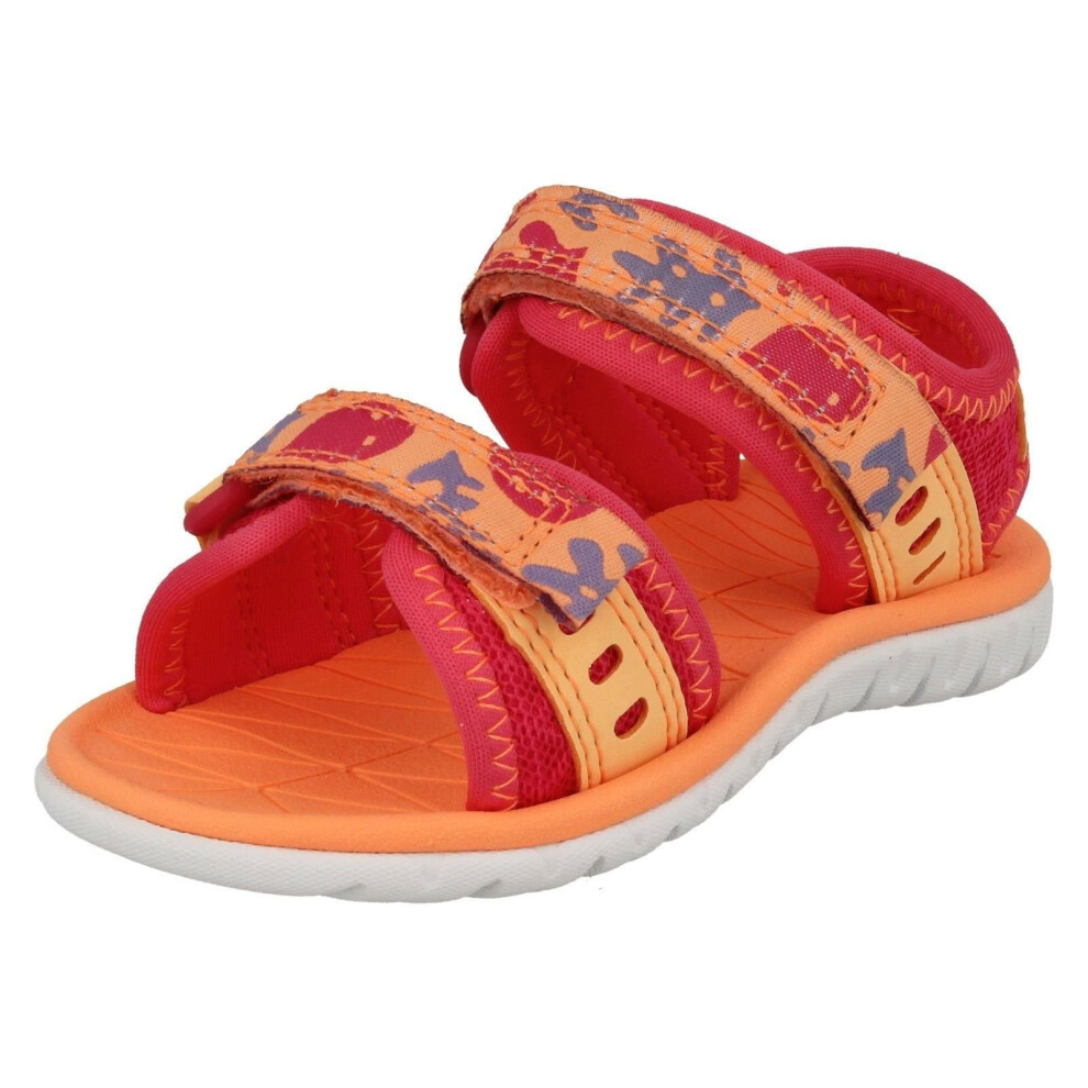 (UK 4.5 Infant, Berry (Pink)) Girls Clarks Casual Strapped Sandals Surfing Moon - F Fit