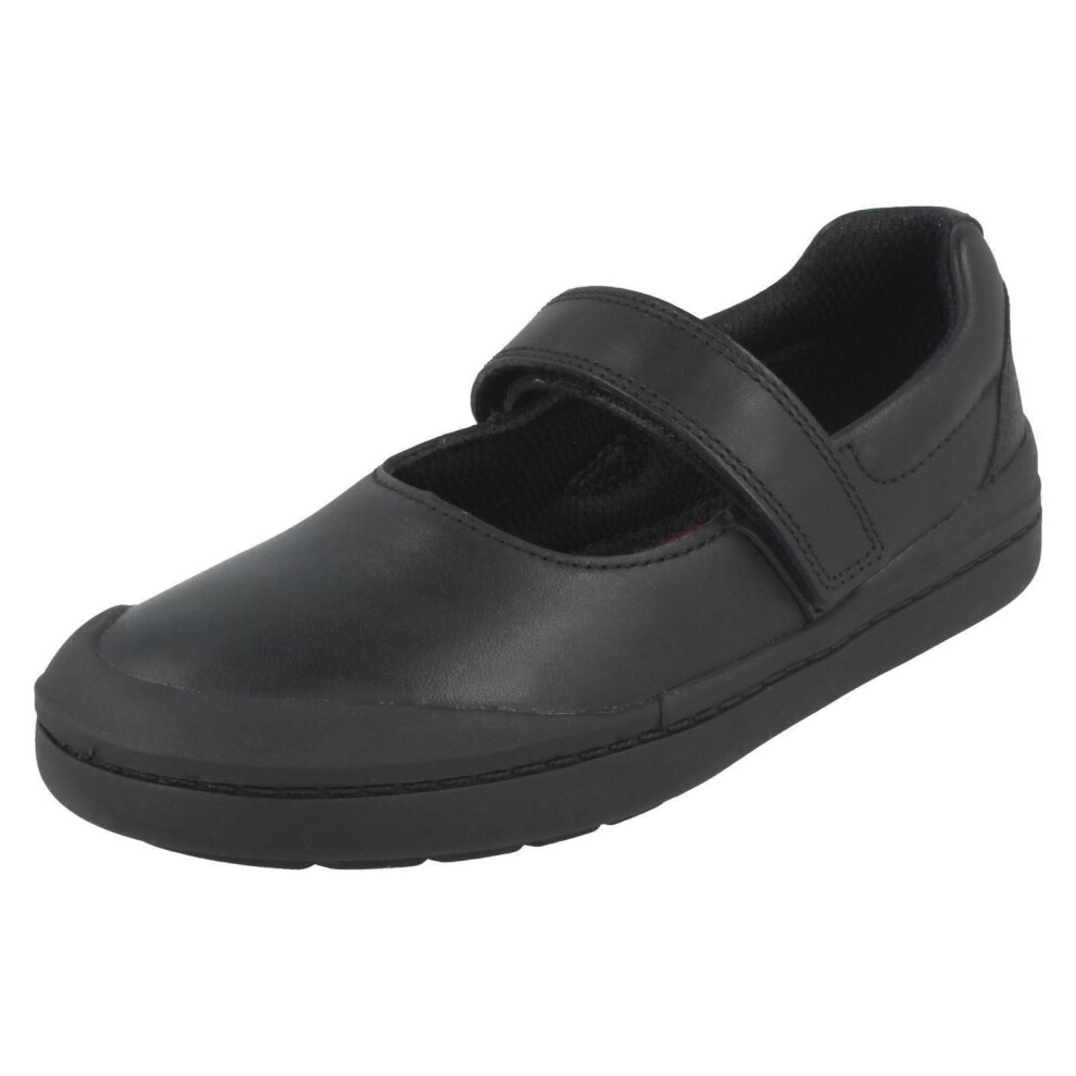 (UK 1.5 Child, Black) Girls Clarks School Shoes Rock Spark - F Fit