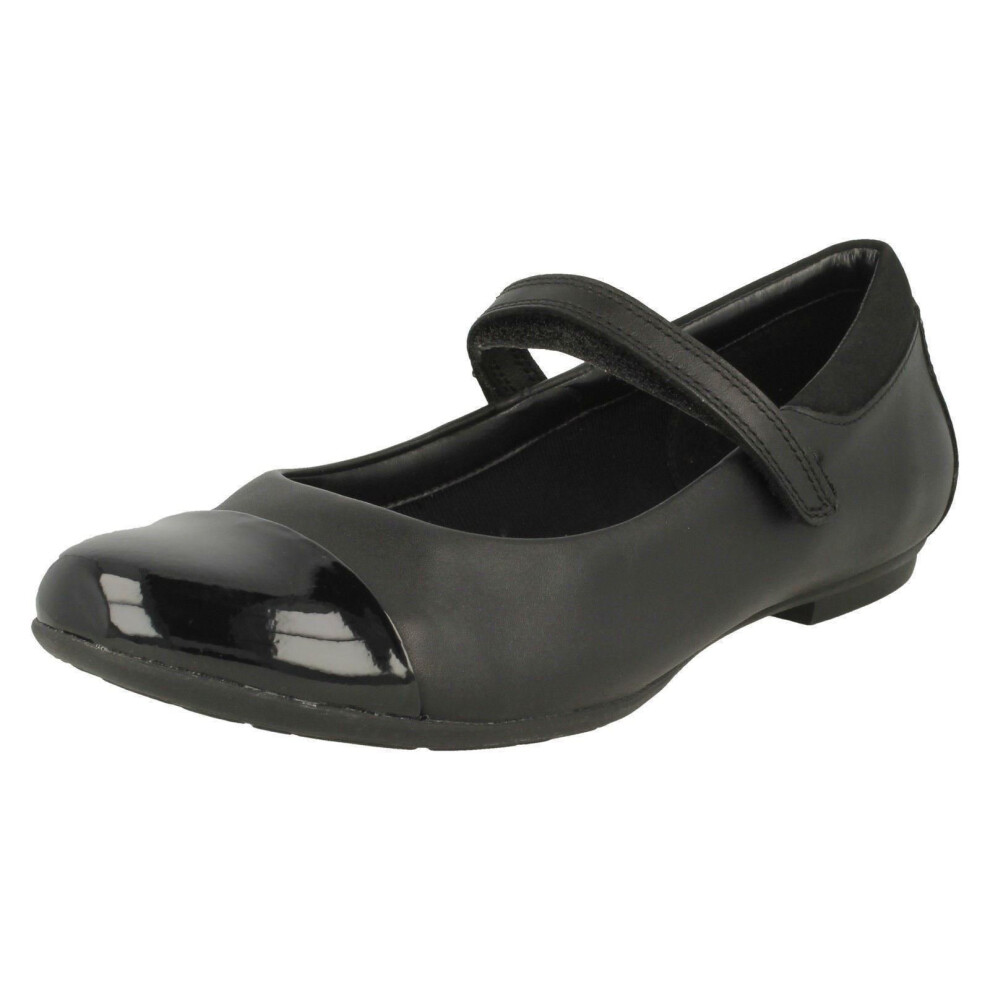 (UK 8 Junior, Black) Girls Clarks Mary Jane Style School Shoes Tizz Talk - E Fit