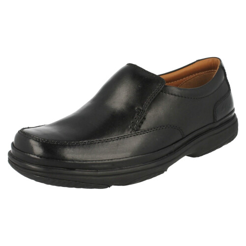 Clarks wide sales fit mens