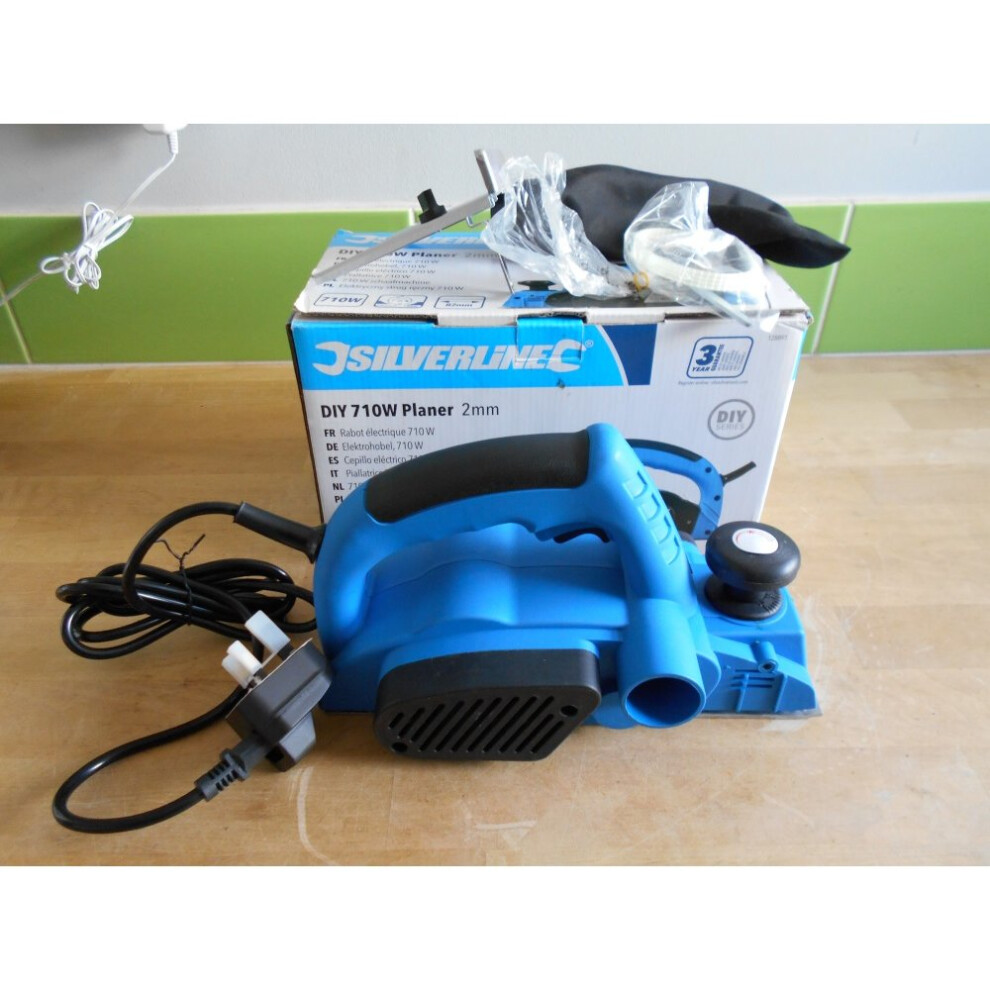 Silverline 128891 - 710W 82mm (3Â¼") DIY Planer 230V