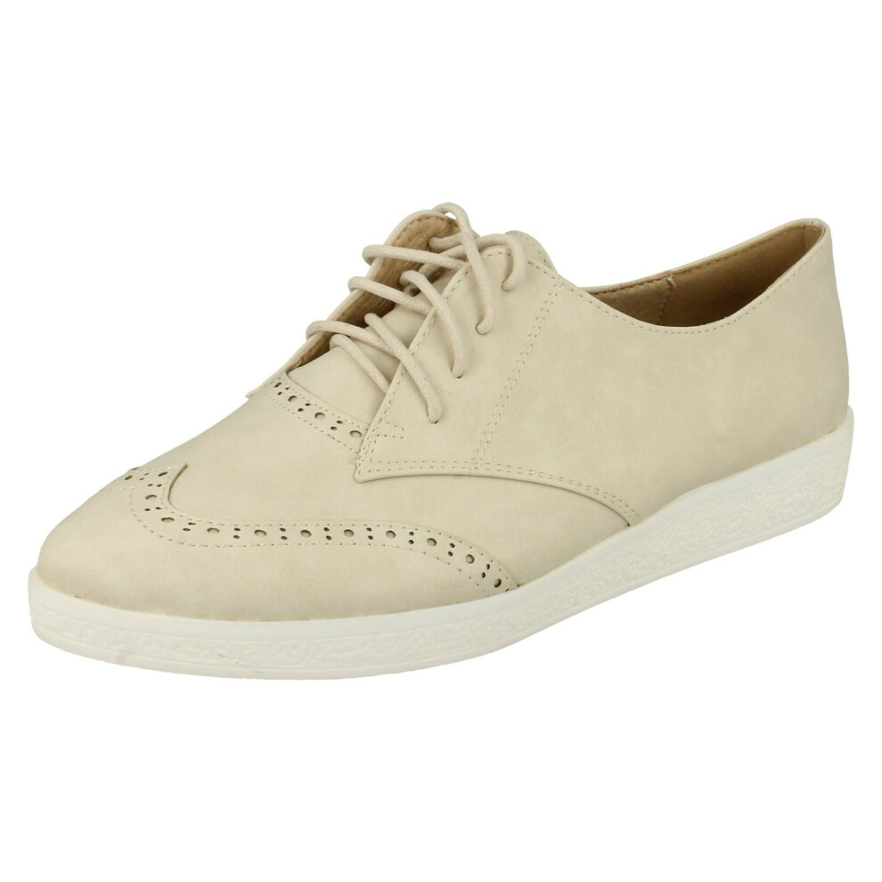 Spot On (Uk 5, Beige) Ladies Lace Up Brogues Cream