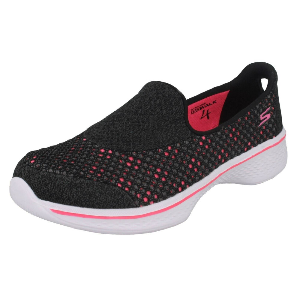 (UK 10.5 Child, Black/Hot Pink (Black)) Girls Skechers Flats With Mesh Detail Go Walk 4 Kindle 81118