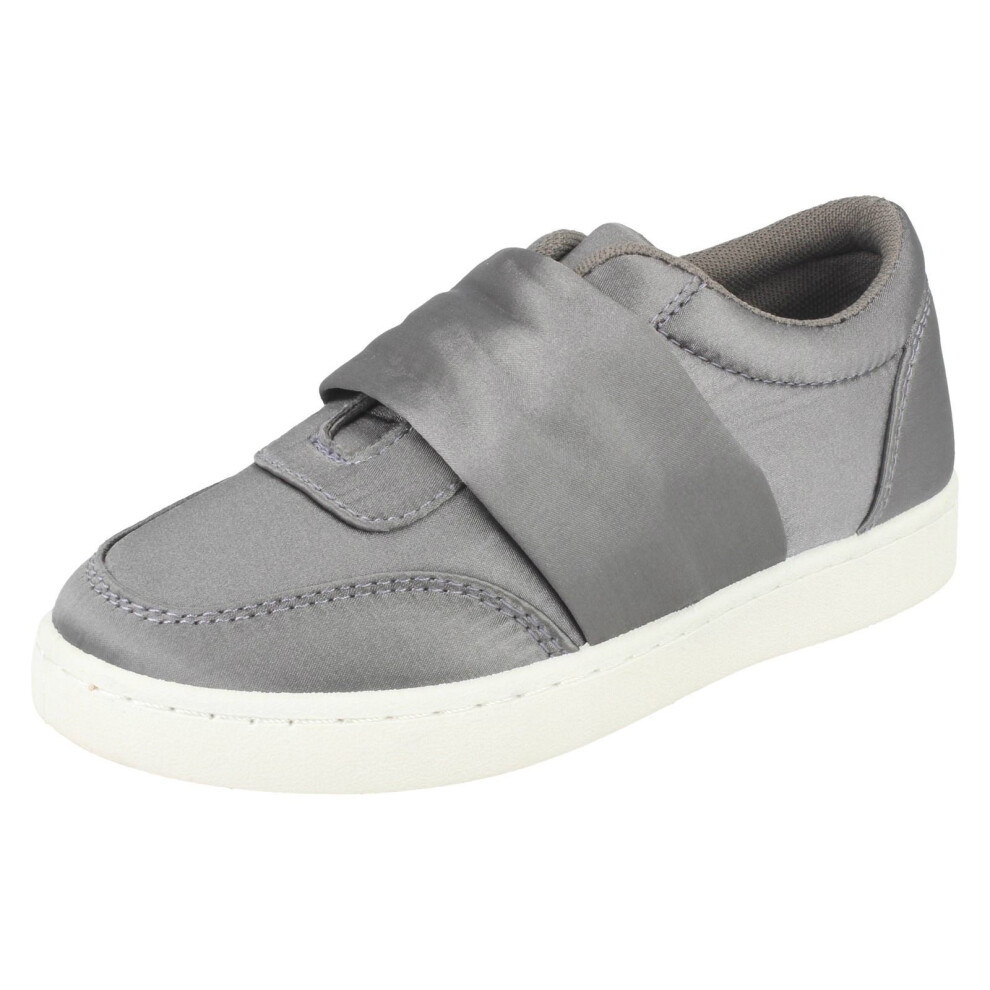 (UK 12 Child, Grey) Girls Spot On Pumps H2481-image-OPC-P5K7N7D-NEW