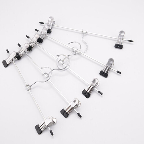 30 perchas de metal con pinza 1