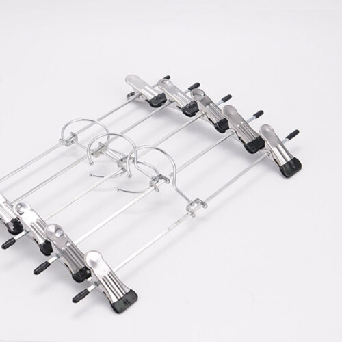 30 perchas de metal con pinza 2