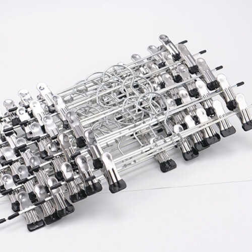 30 perchas de metal con pinza