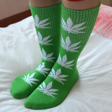 38 Farben 1 Paar Mode Männer Unkraut Crew Socken Baumwolle Harajuku Leaf Print Hip Hop lange Socken
