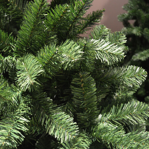 7ft (210cm) Imperial Pine Christmas Tree in Green with 770 tips 137cm Diameter 1