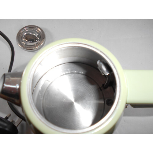 Swan Retro SK19020GN Kettle Green on OnBuy