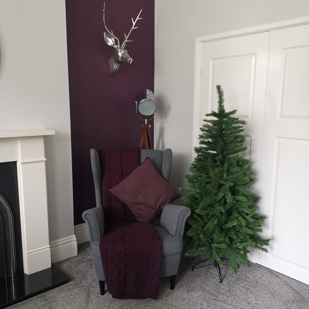 Snow Time 5Ft New Duchess Spruce Hinged 446 Tips Christmas Tree Green